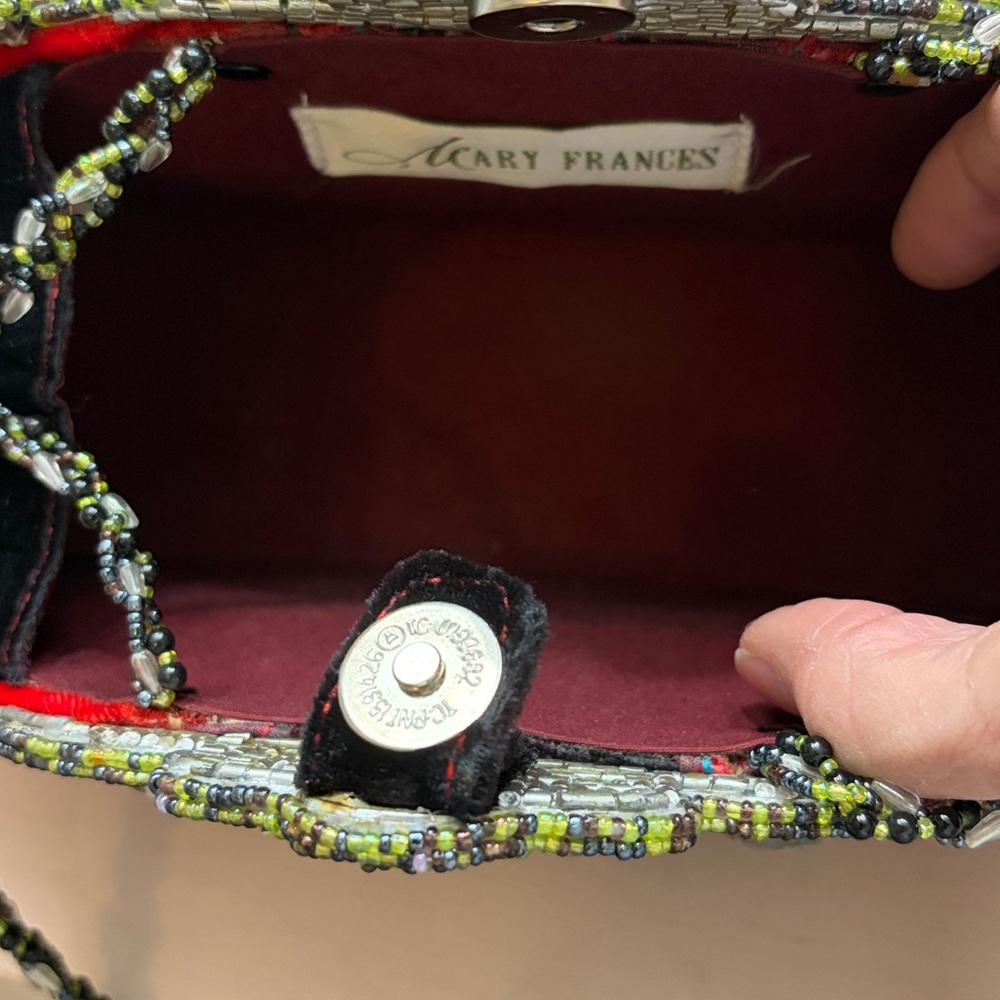 Mary Frances beaded handbag. - Picture 5 of 5